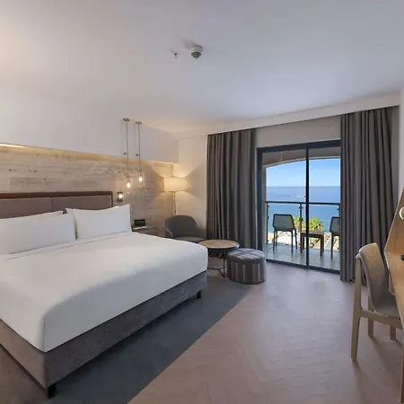אתר נופש Doubletree By Hilton Antalya-kemer
